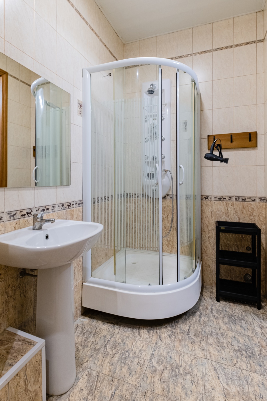 Карташова 3, этаж 4